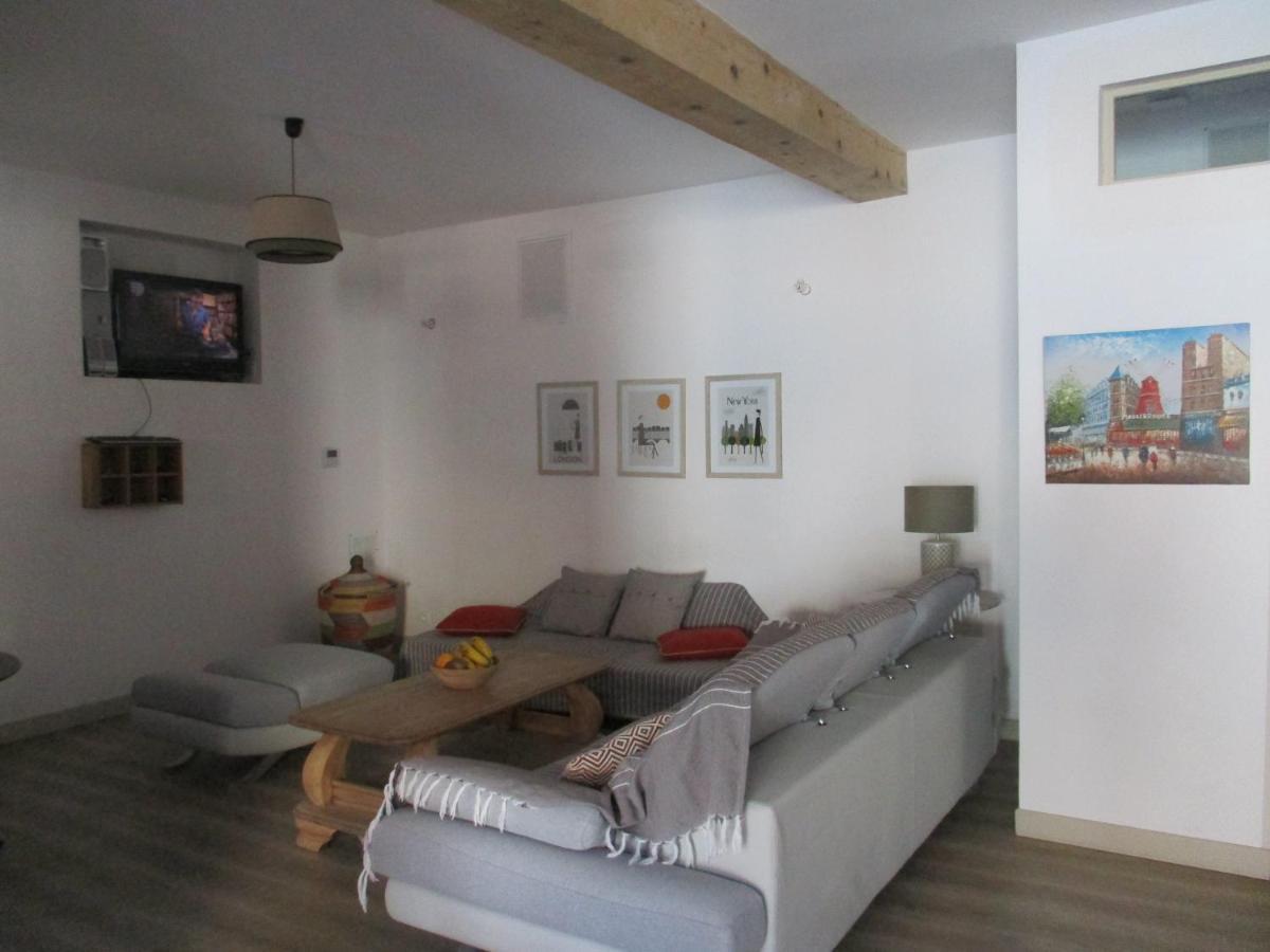 La Pommeraie Casteil Extérieur photo
