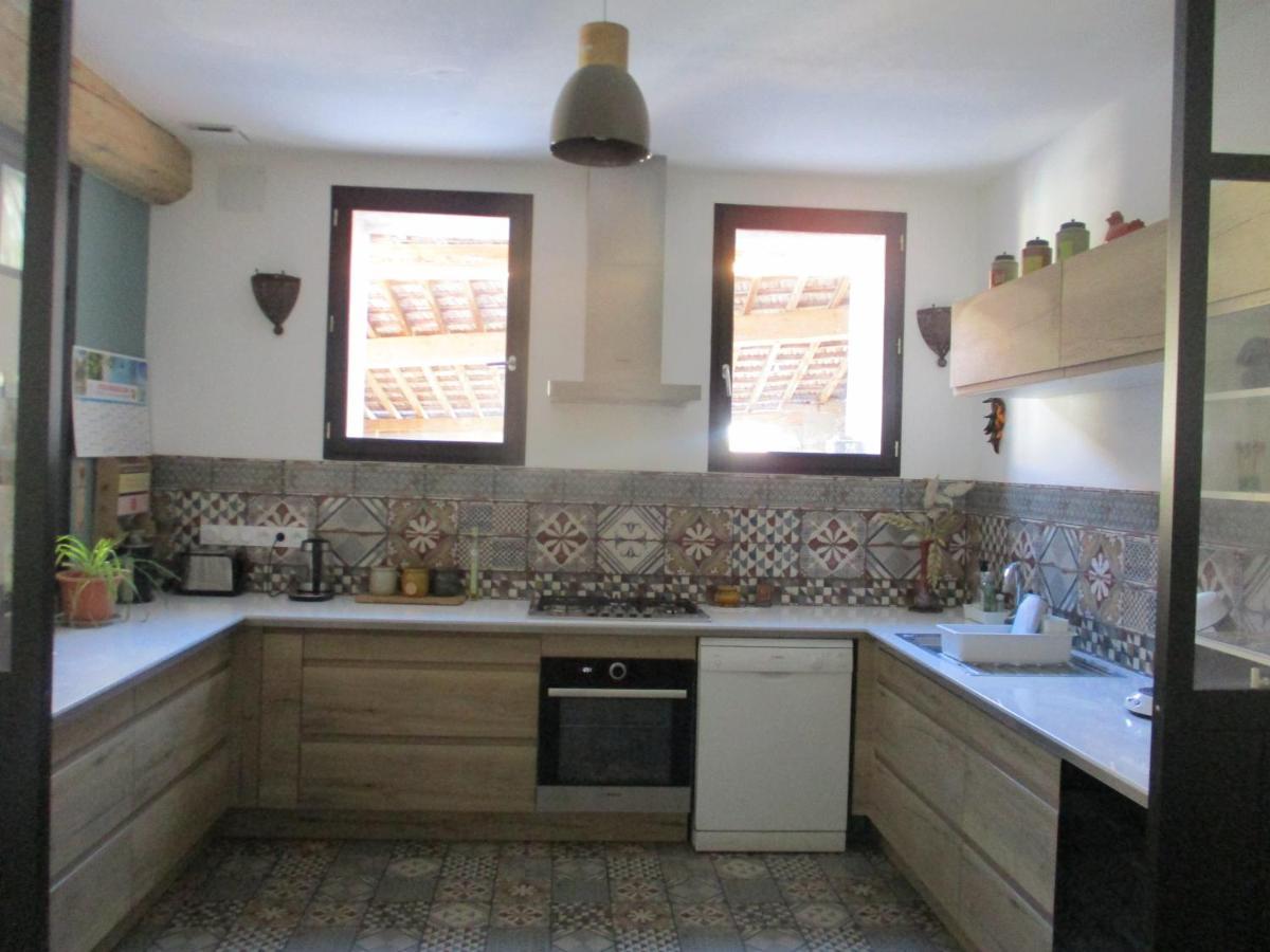 La Pommeraie Casteil Extérieur photo